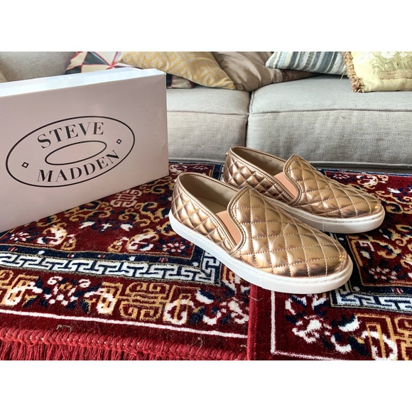 Steve Madden Shoes - 🌈 Stylish modern slip on sneakers